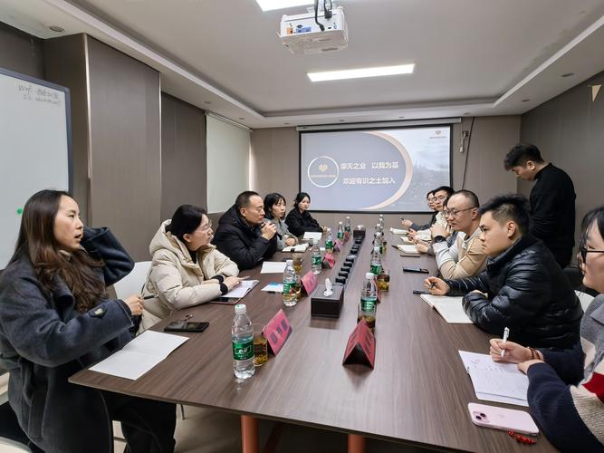 洛阳职业技术学院电商物流学院一行走访洛阳摩基电子商务 深化产教融合共育电商技术人才